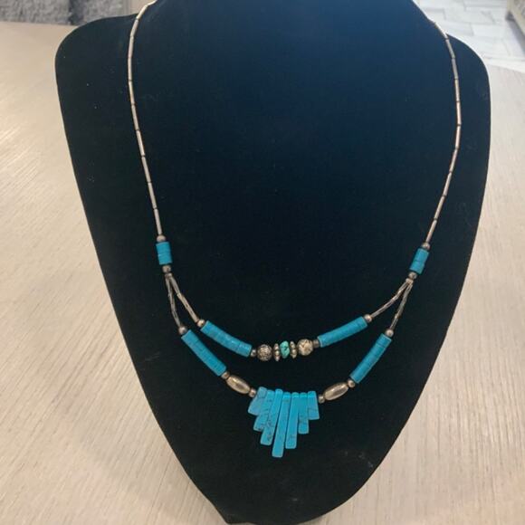 Vintage Navajo Turquoise Necklace - Picture 3 of 4